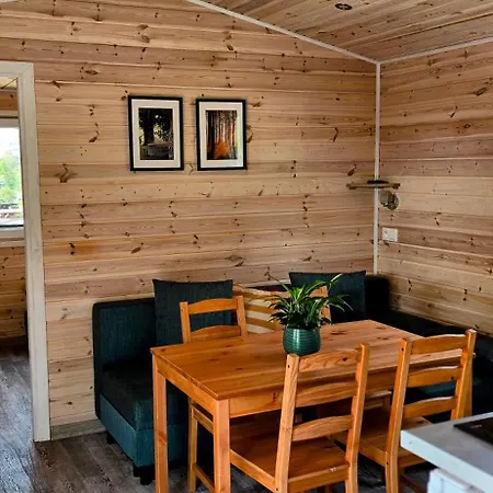 Letniskowy Nad Jeziorem W Ow Bachus Do 6 Osob 別荘 *