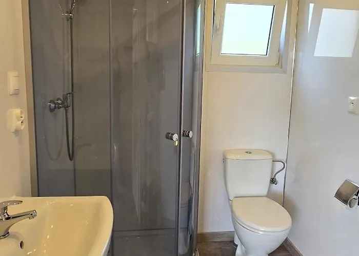 Letniskowy Nad Jeziorem W Ow Bachus Do 6 Osob Chmielno