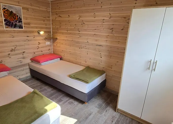 Prázdninový dům Letniskowy Nad Jeziorem W Ow Bachus Do 6 Osob